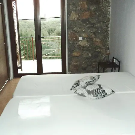 2 Bedroom Amazing Home In Paralio Astros *