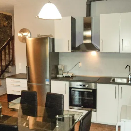 2 Bedroom Amazing Home In Paralio Astros Feriehus *