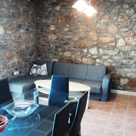 2 Bedroom Amazing Home In Paralio Astros *