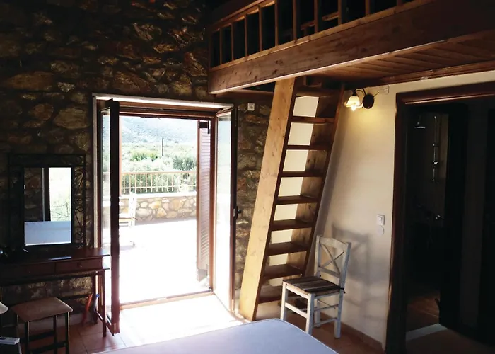 Dom wakacyjny 3 Bedroom Lovely In *